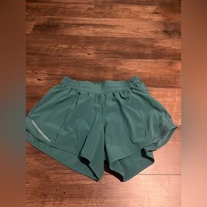 Lululemon hotty hot shorts 4”